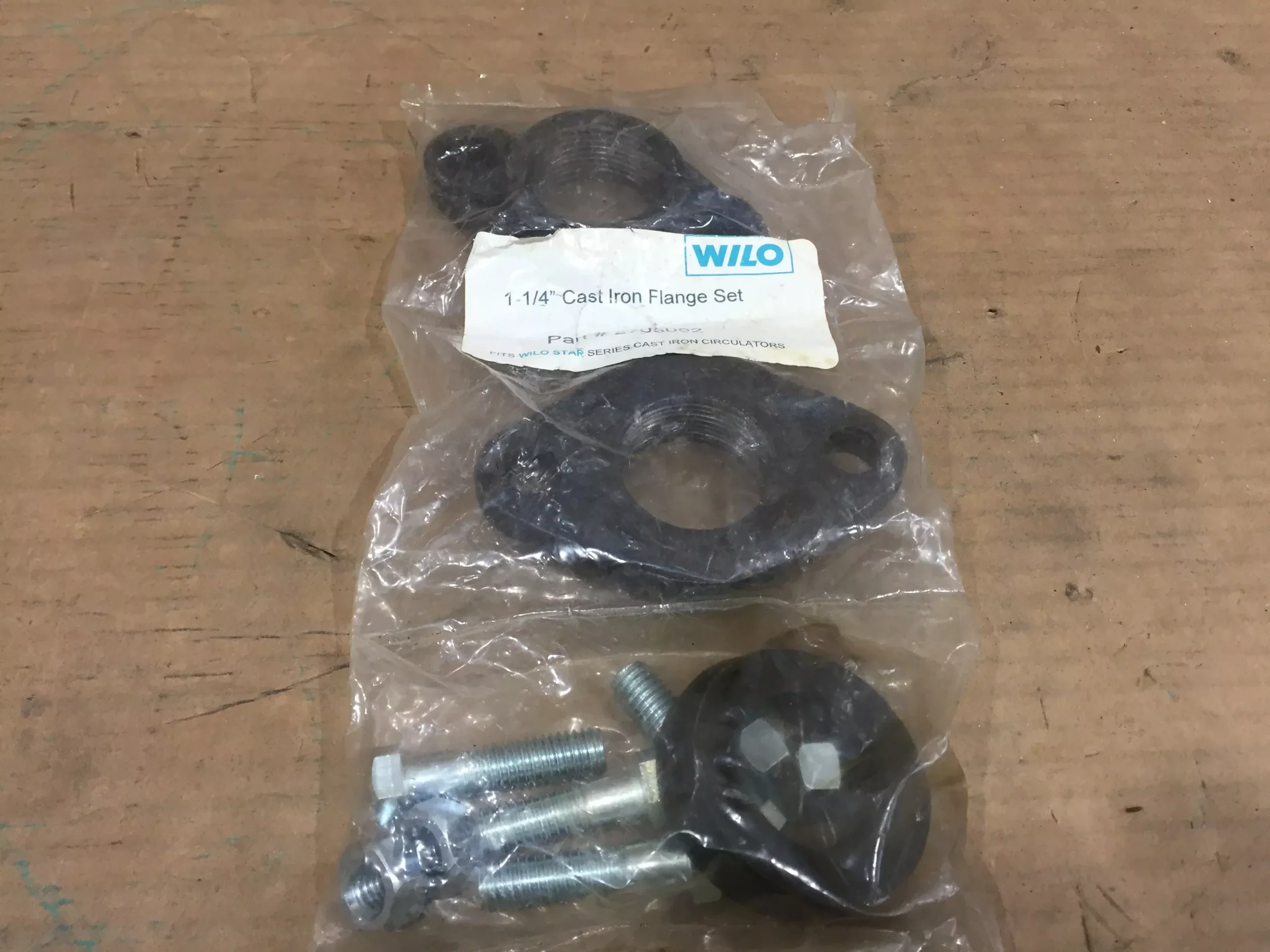 1 1/4" Cast Iron Flange Set