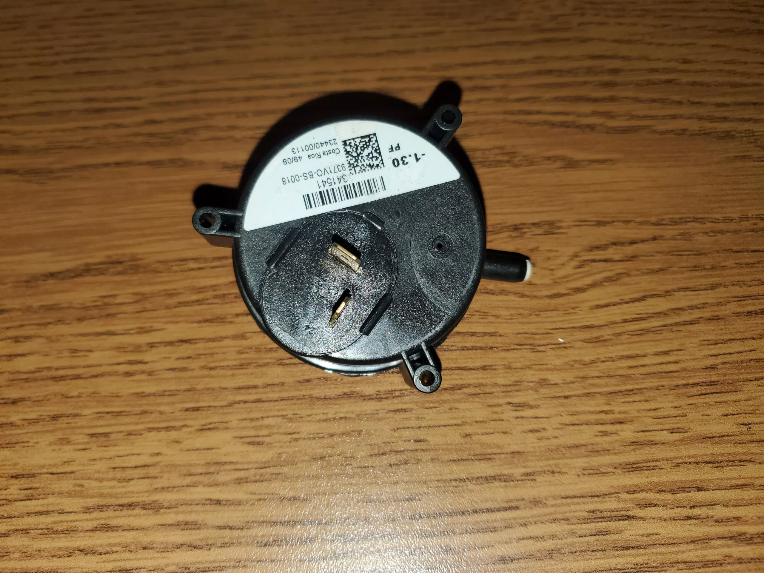 '-1.30 PF Pressure Switch