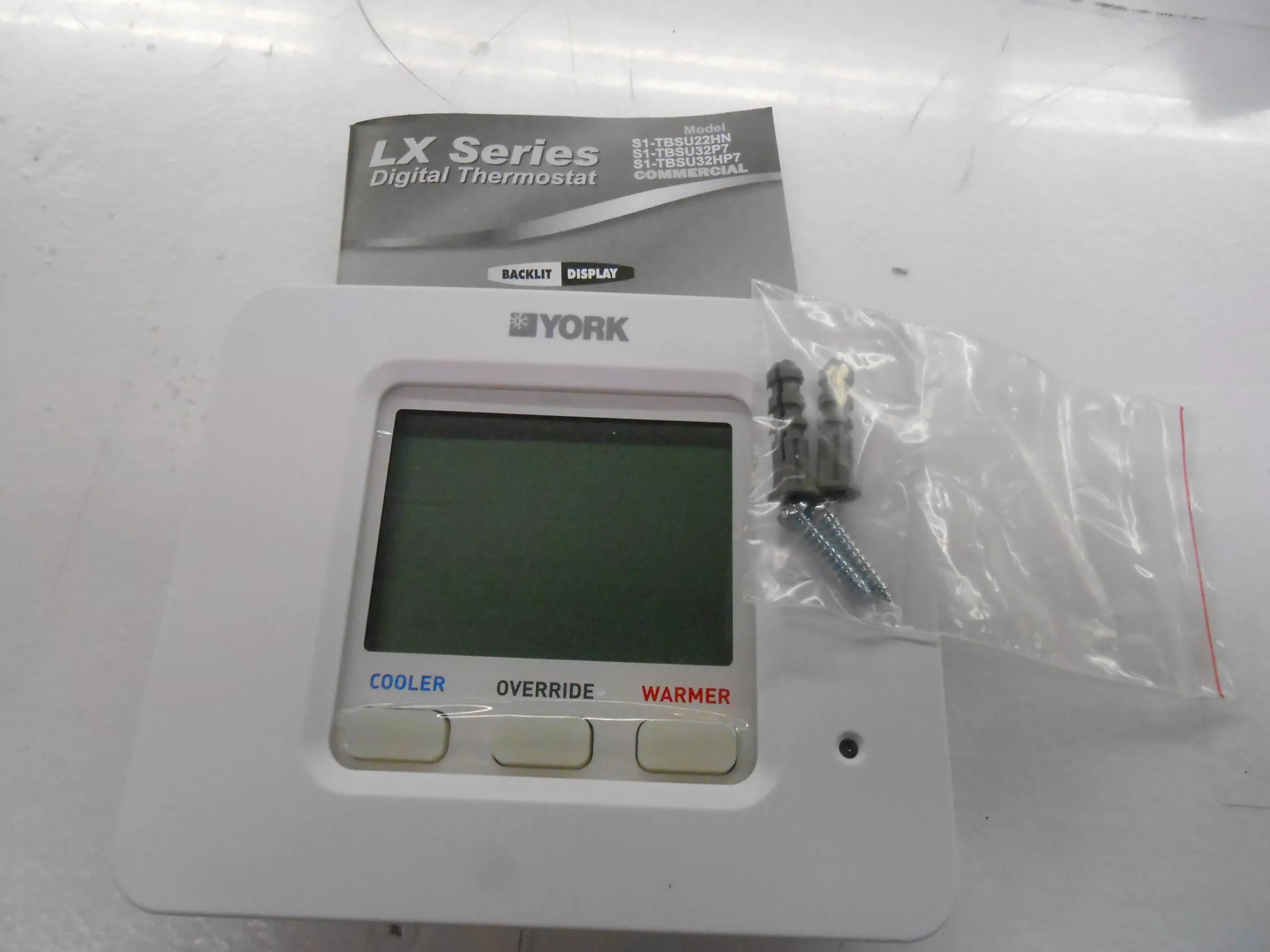 2 Heat/2 Cool Commercial Digital Non-Programmable Thermostat , 24V