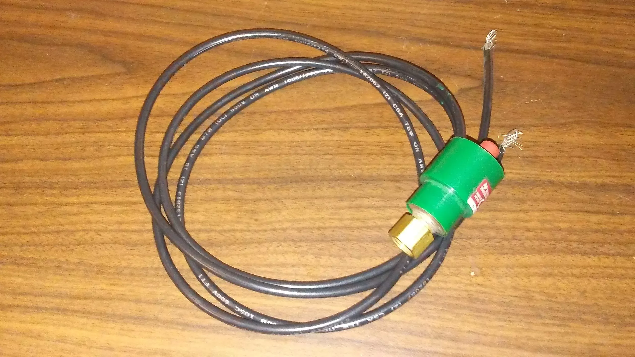 240 VAC Manual Reset Switch