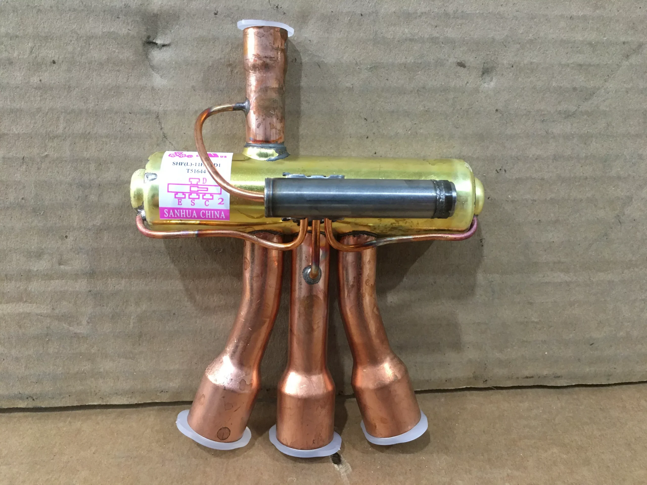 4 Ton Reversing Valve 1/2" X 3/4" ODF Solder