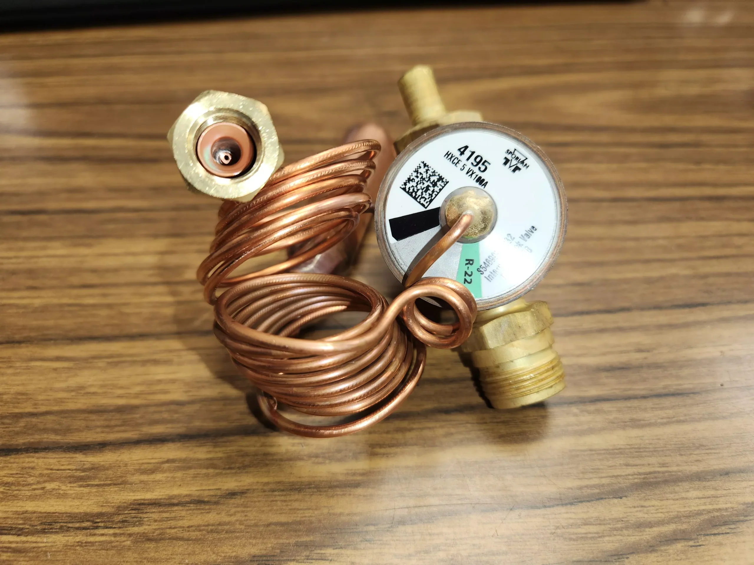 5-Ton Thermostatic Expansion Valve R-22 Inlet:Chatleff Male Outlet:Chatleff Female
