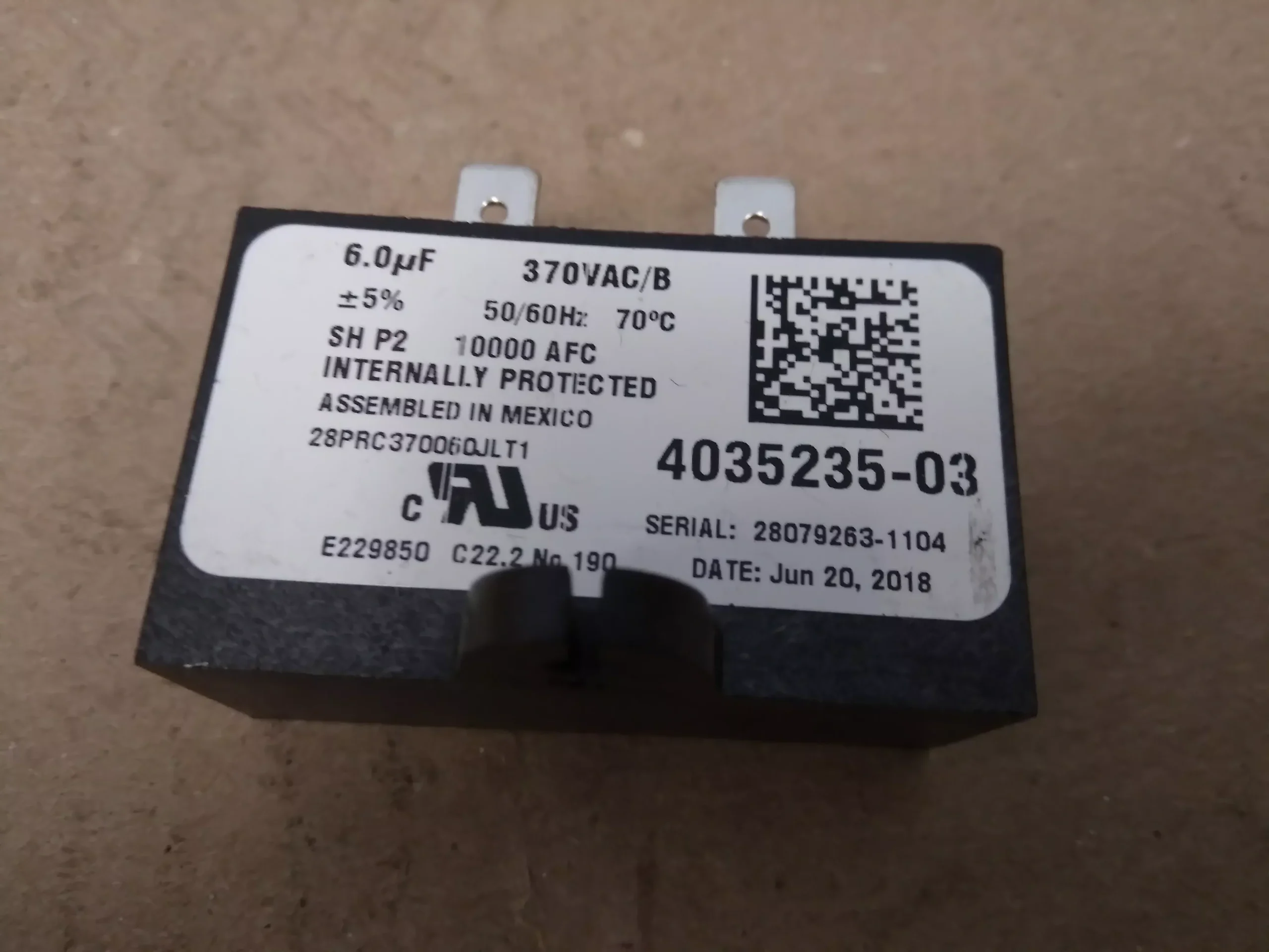 6UFX 370VAC Dry Run Capacitor 50/60 Hz