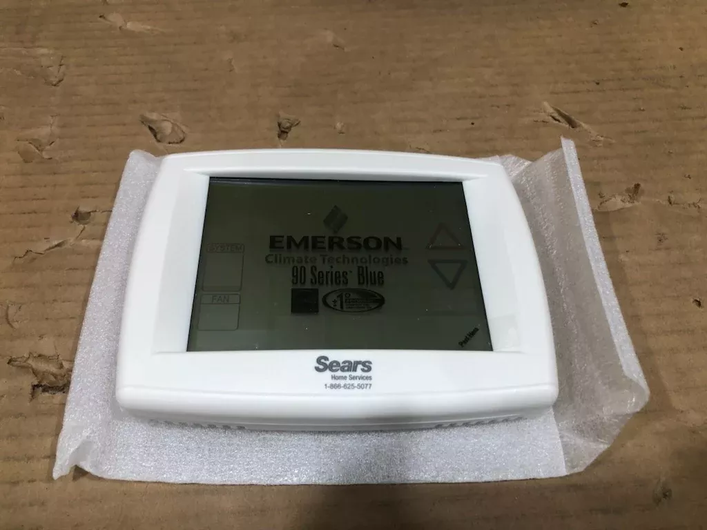 7-Day Programmable 2H/2C Multi-Stage Or 3H/2C Heat Pump 20-30V Thermostat