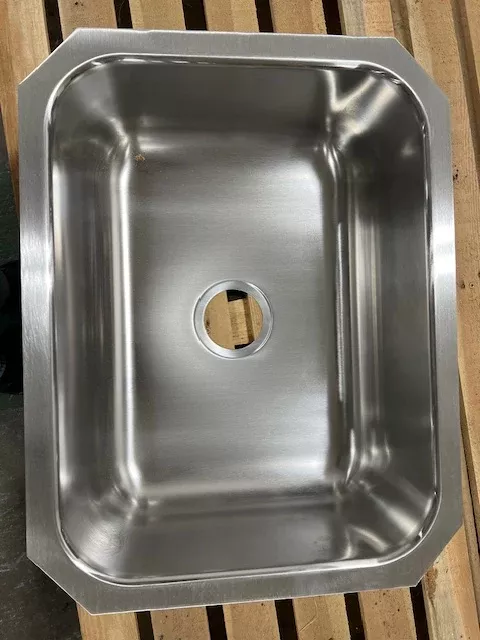 DAYTON 23-1/2" UNDERMOUNT SINGLE BASIN STAINLESS STEEL KITCHEN SINK, STAINLESS STEEL GRADE: 300