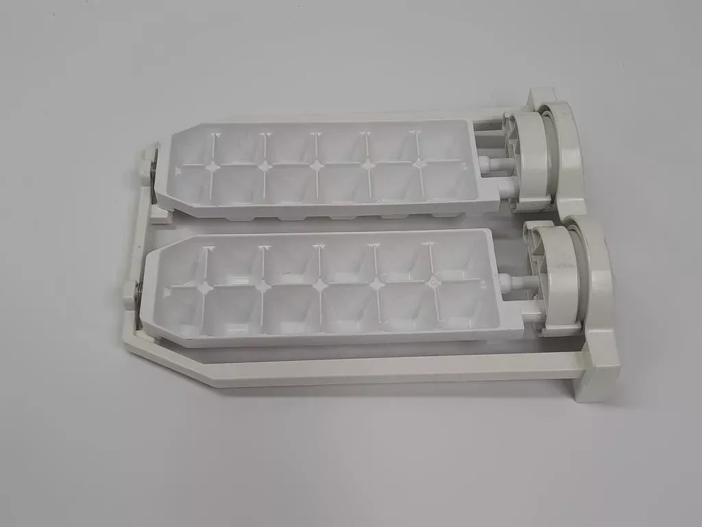Samsung Fridge Freezer Ice Tray Assembly - DA97-04137B