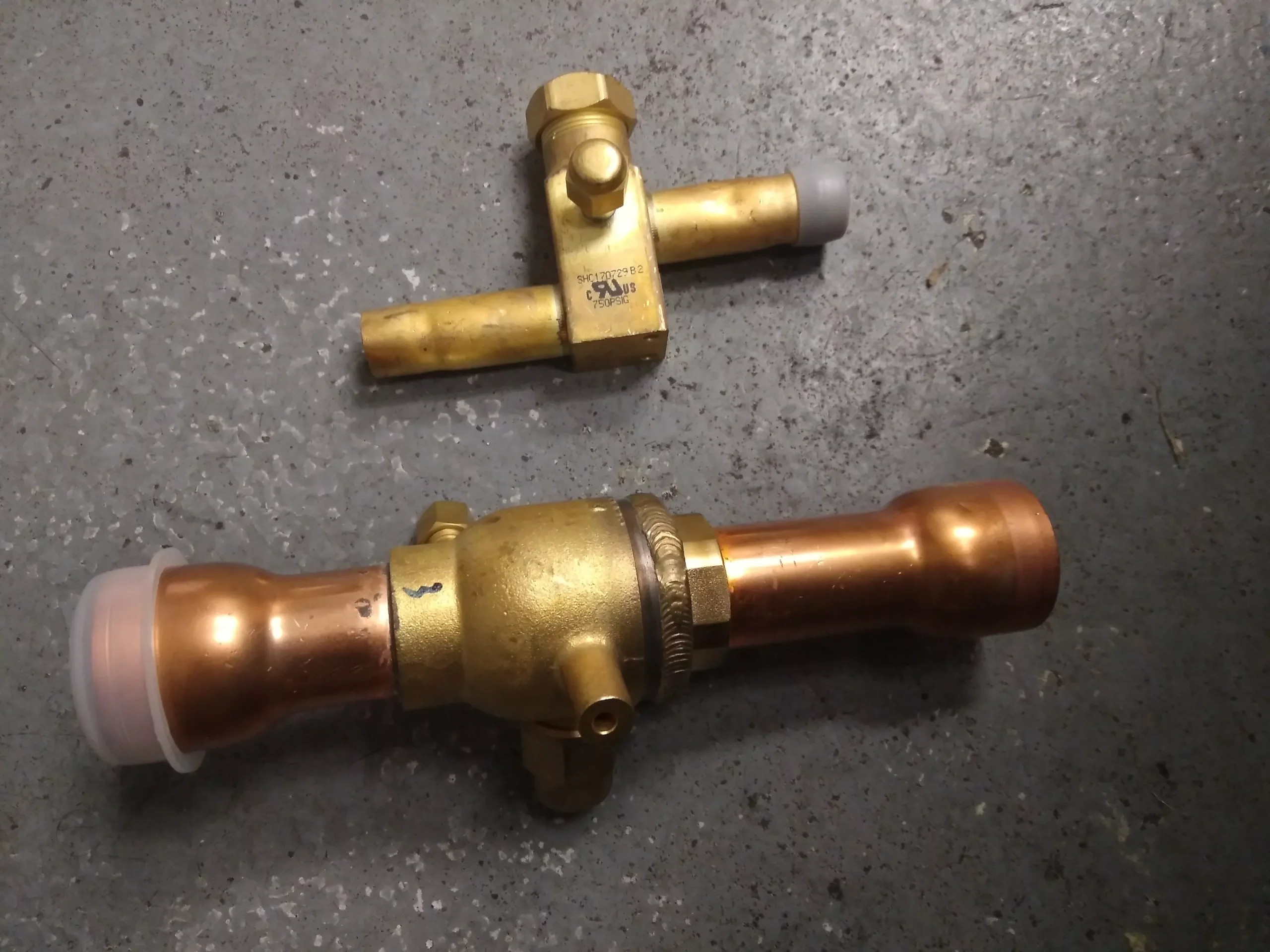 Service Valve Kit for Oddyssey Split Systems Heating and Cooling Units 6-25 Ton